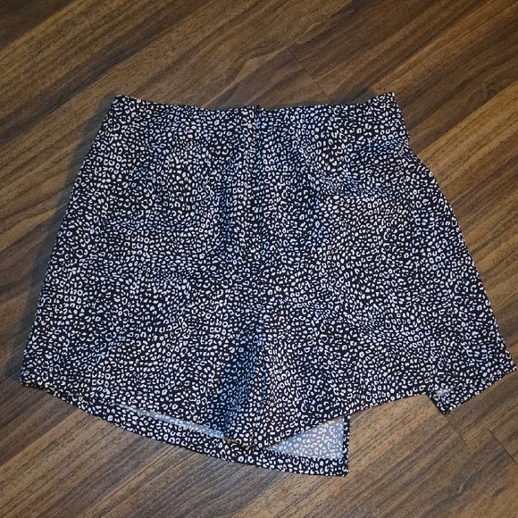 Zara Black and White Animal Print Skort Size XS - Picture 4 of 5